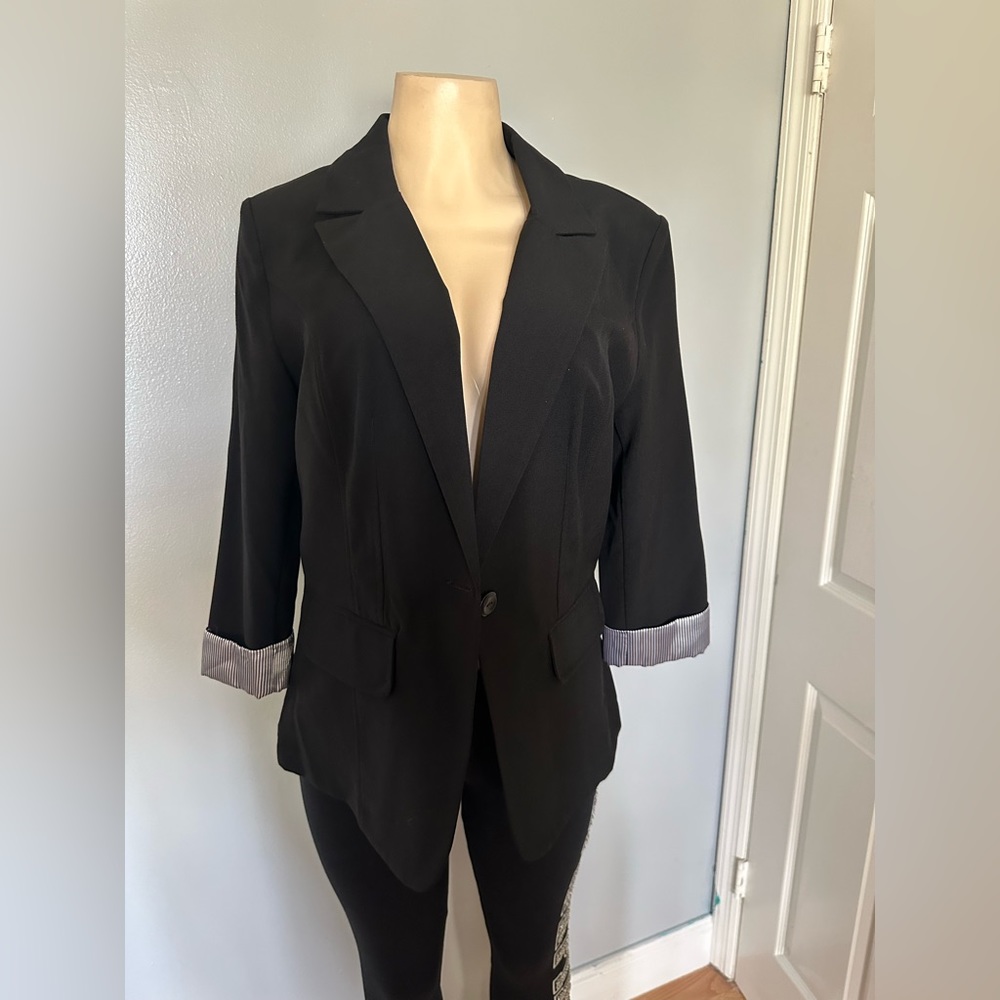 BCX black blazer